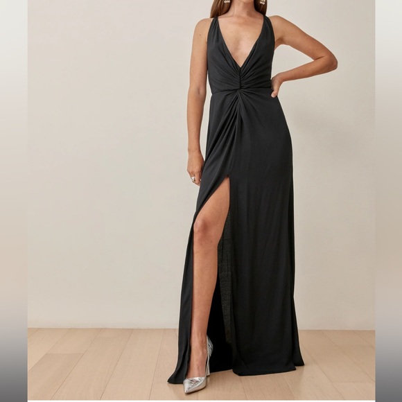 Reformation Bray Dress- Cherry red - Picture 3 of 12